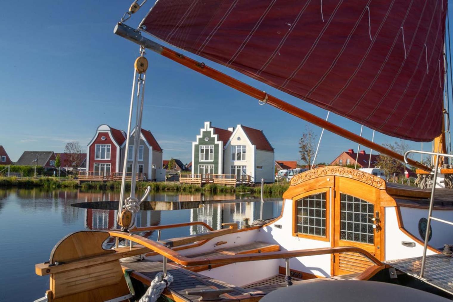 Plattbodenschiff Pandion Hotel Neuharlingersiel Kültér fotó